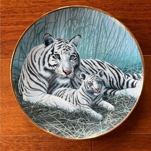 White Tigers By Michael Matherly 8" Plate Franklin Mint Limited Edition